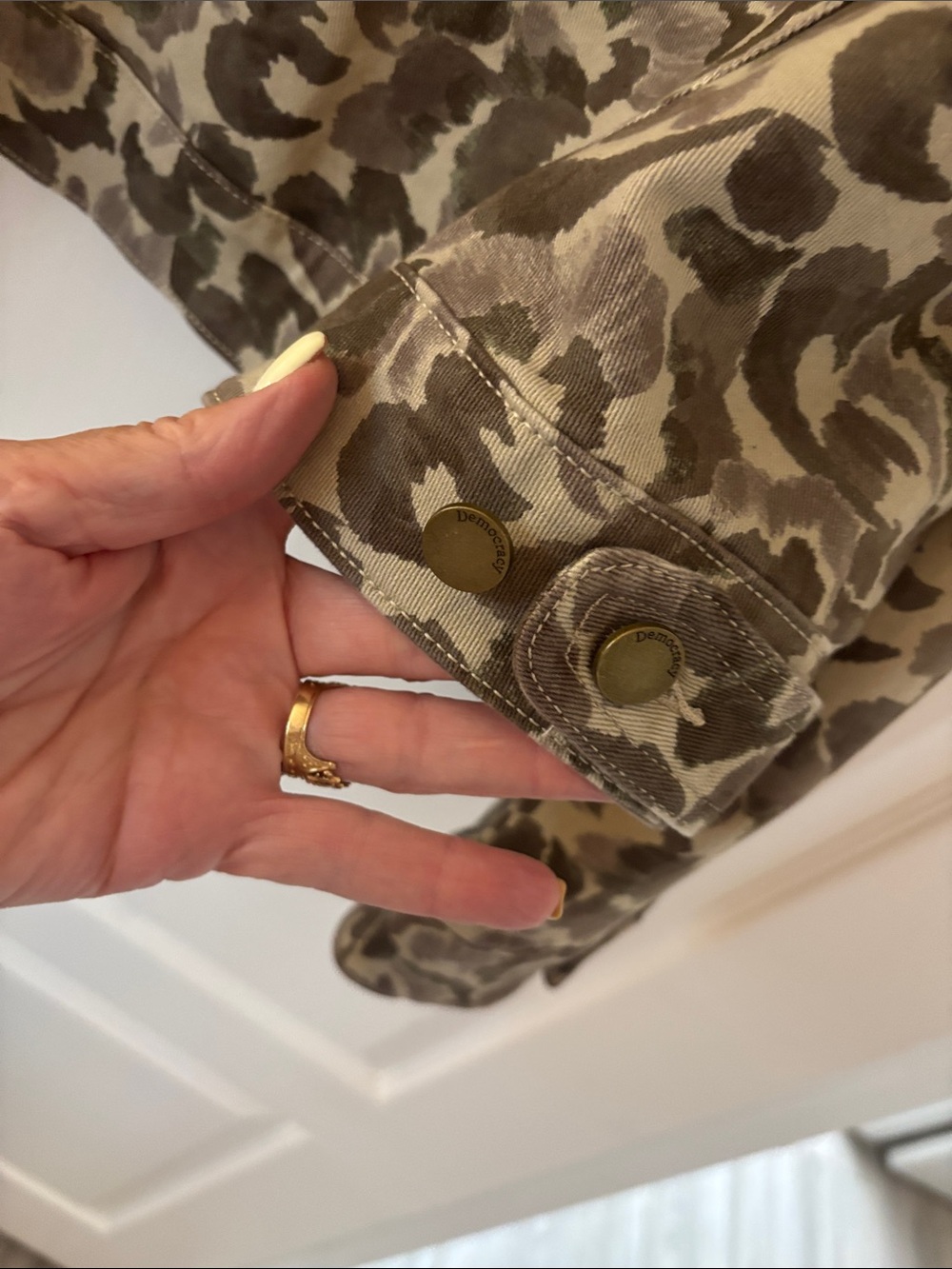 NWT Democracy Green/Beige/Brown Camo Inspired Jean Jacket SZ XL - Picture 12 of 16